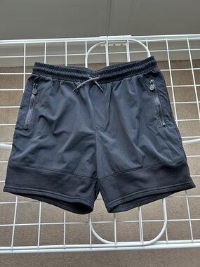 Hunter Black Performance Zip-Pocket Athletic Shorts